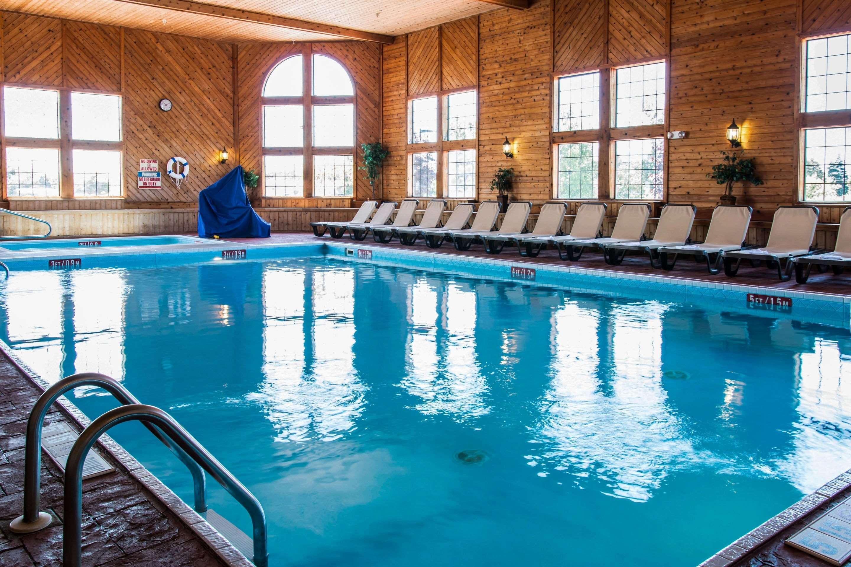 Comfort Inn Ludington Near Us-10 Экстерьер фото