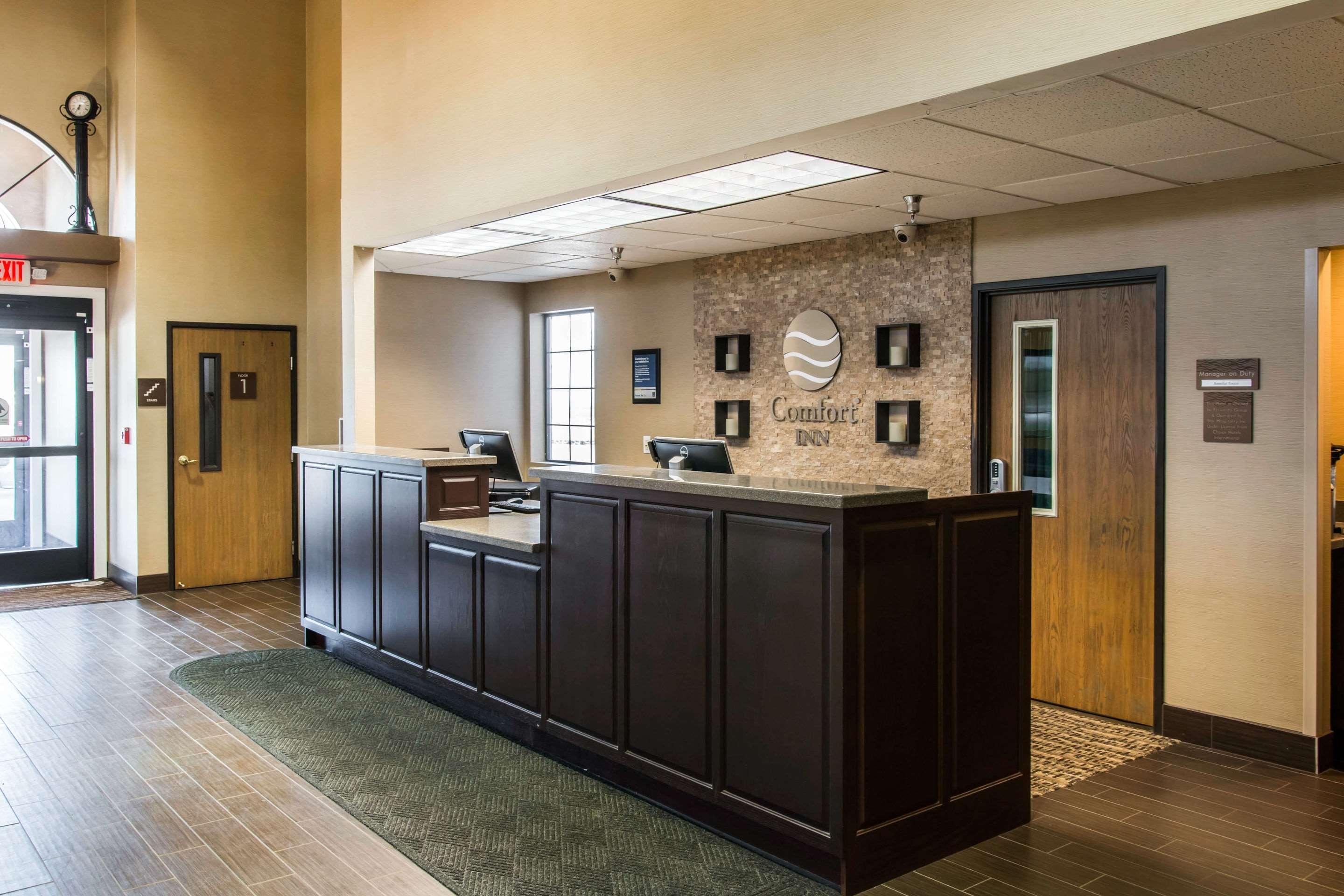 Comfort Inn Ludington Near Us-10 Экстерьер фото
