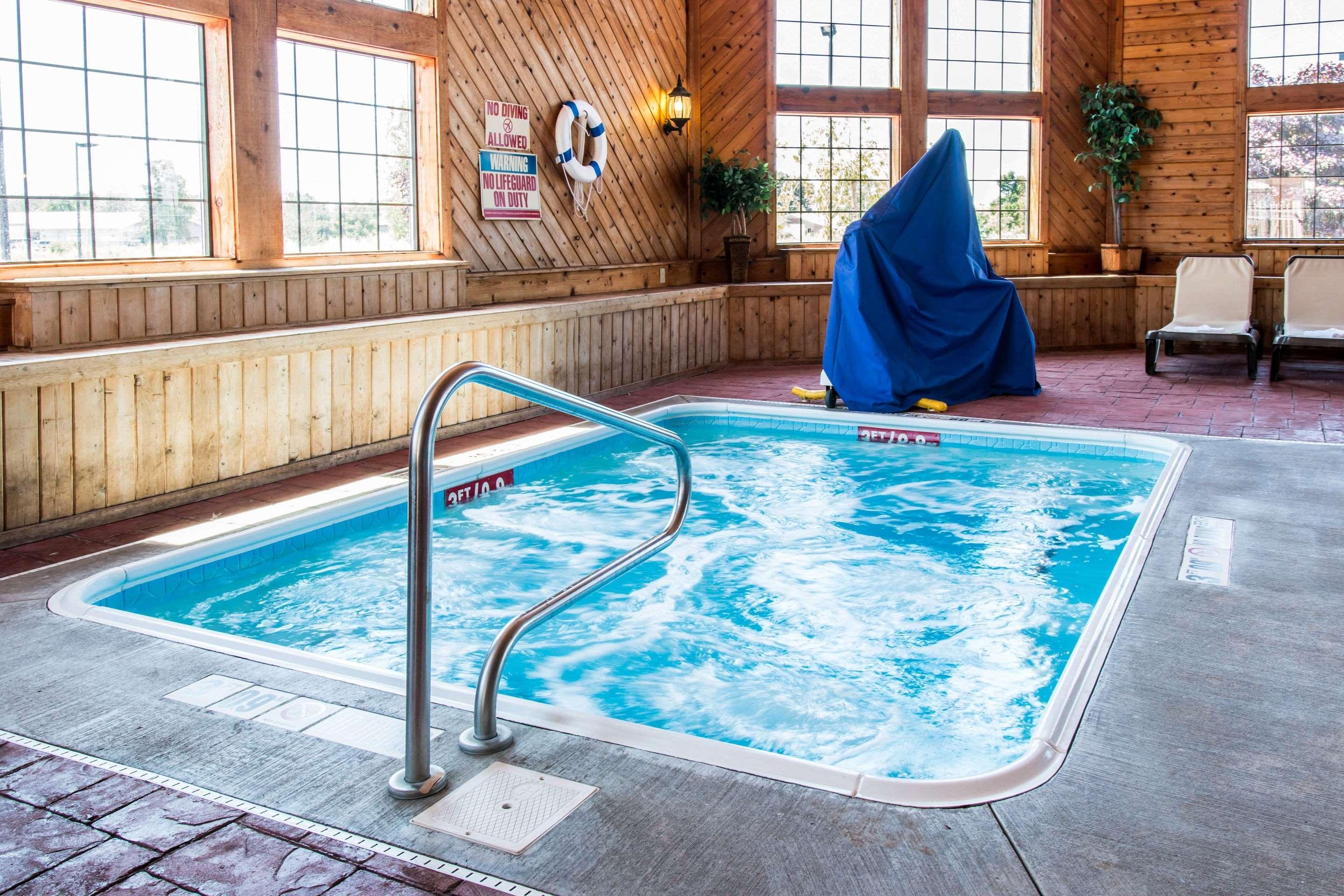 Comfort Inn Ludington Near Us-10 Экстерьер фото