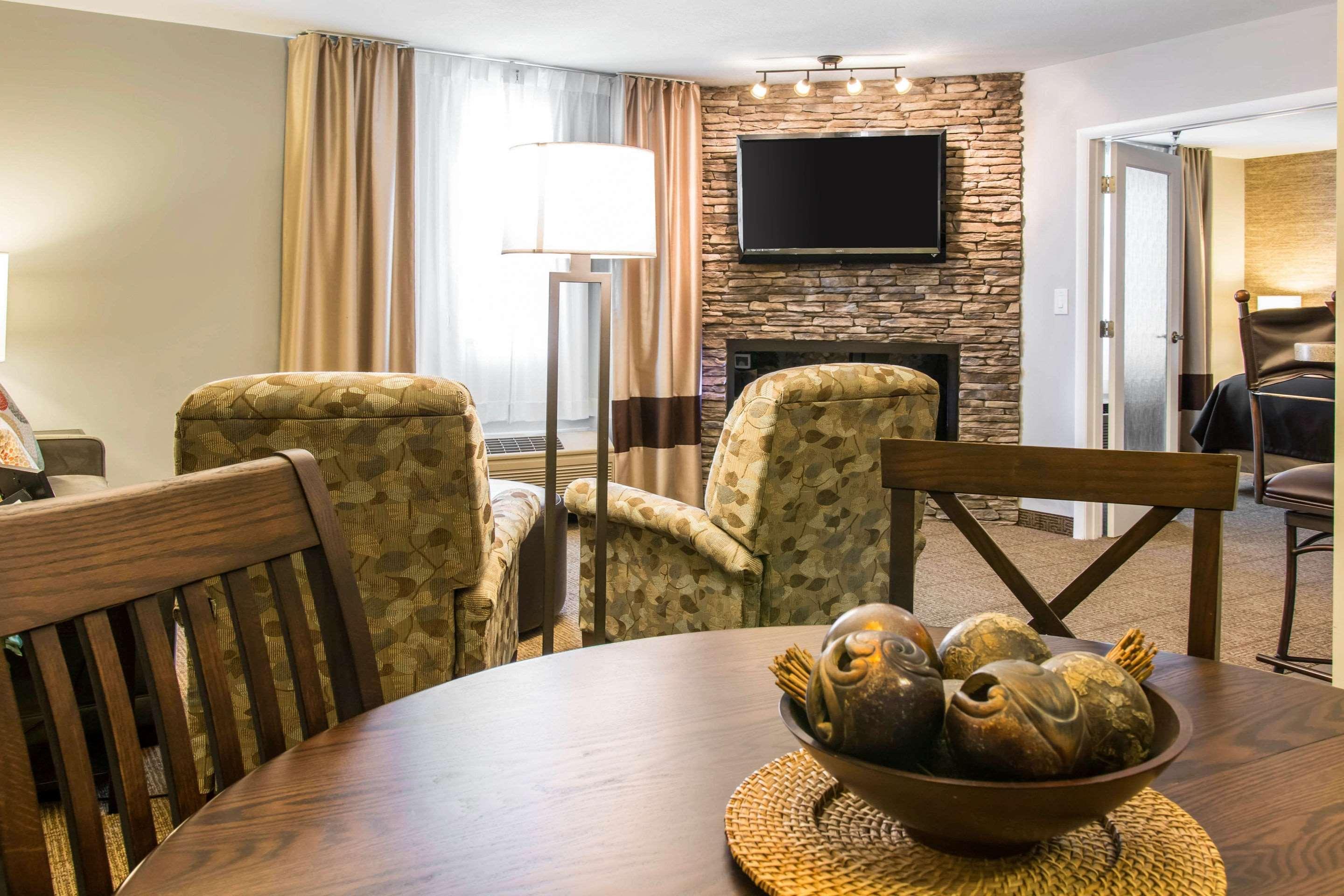 Comfort Inn Ludington Near Us-10 Экстерьер фото