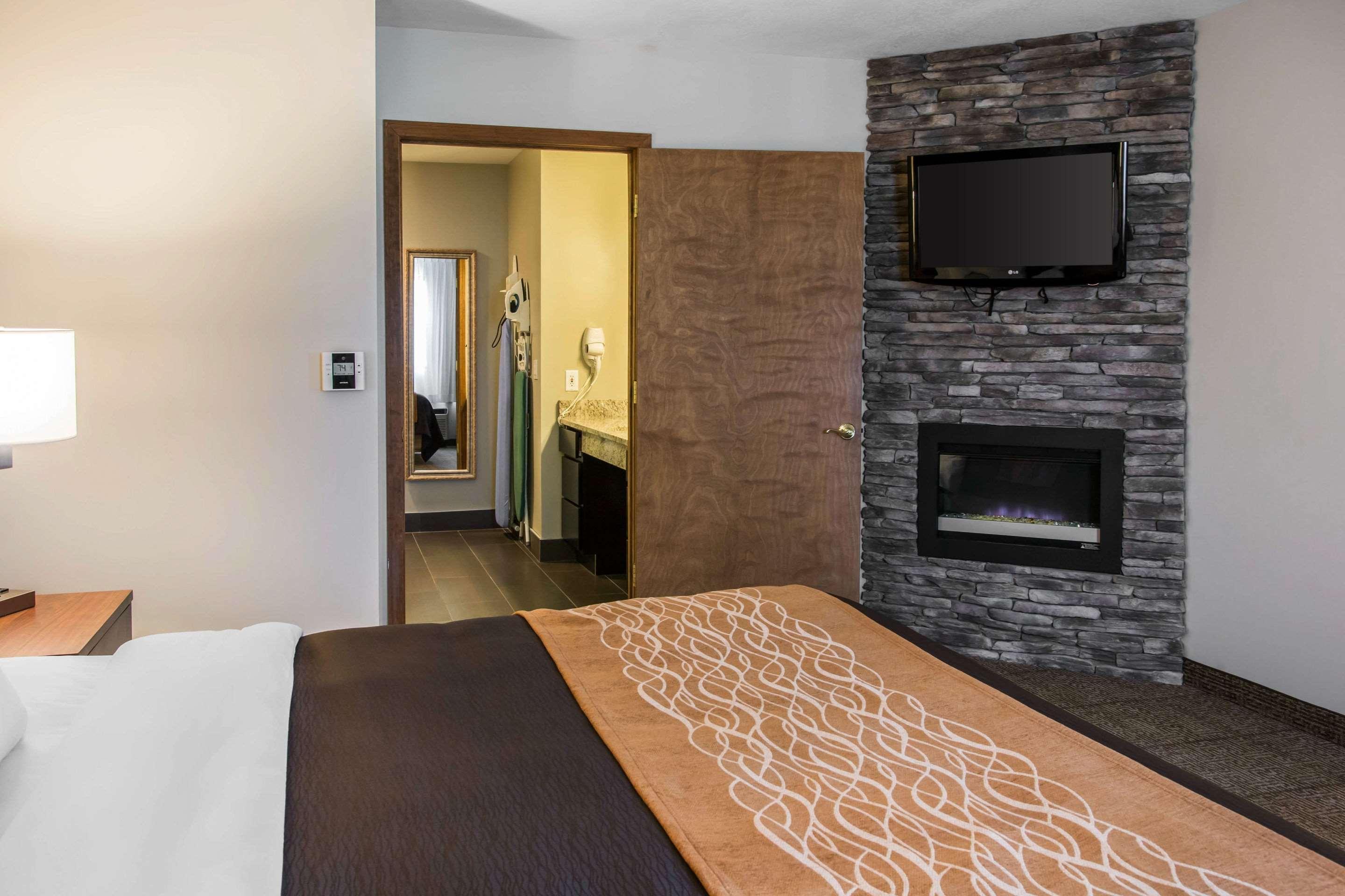 Comfort Inn Ludington Near Us-10 Экстерьер фото