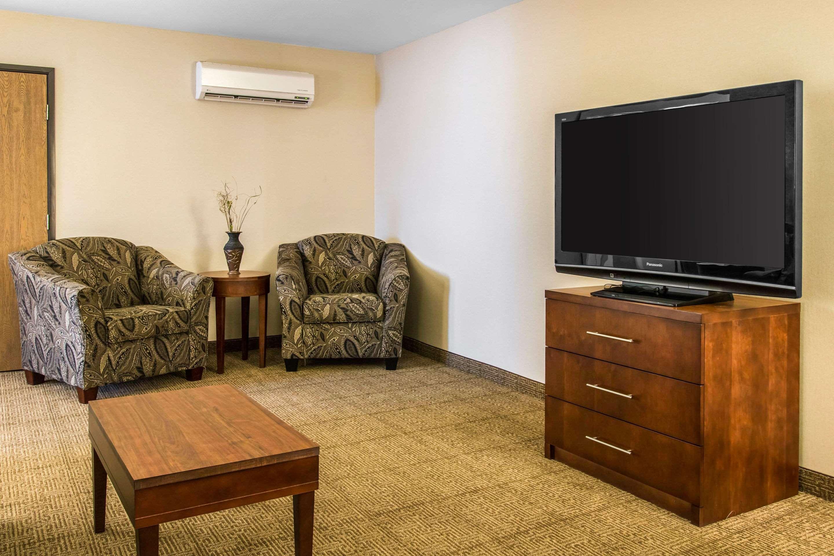 Comfort Inn Ludington Near Us-10 Экстерьер фото
