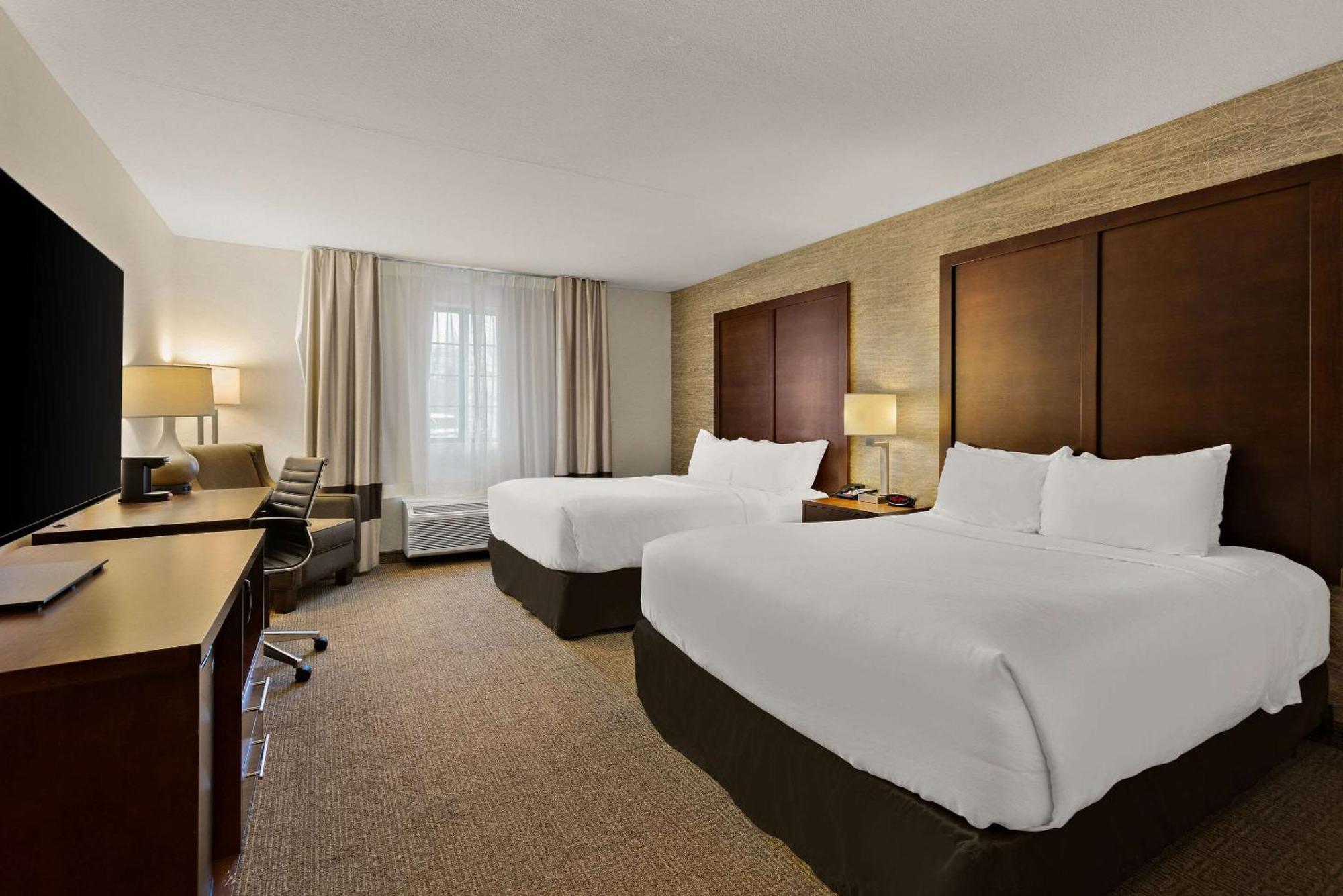 Comfort Inn Ludington Near Us-10 Экстерьер фото
