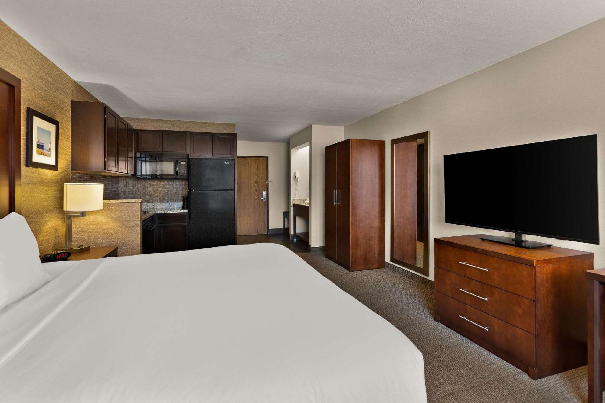Comfort Inn Ludington Near Us-10 Экстерьер фото